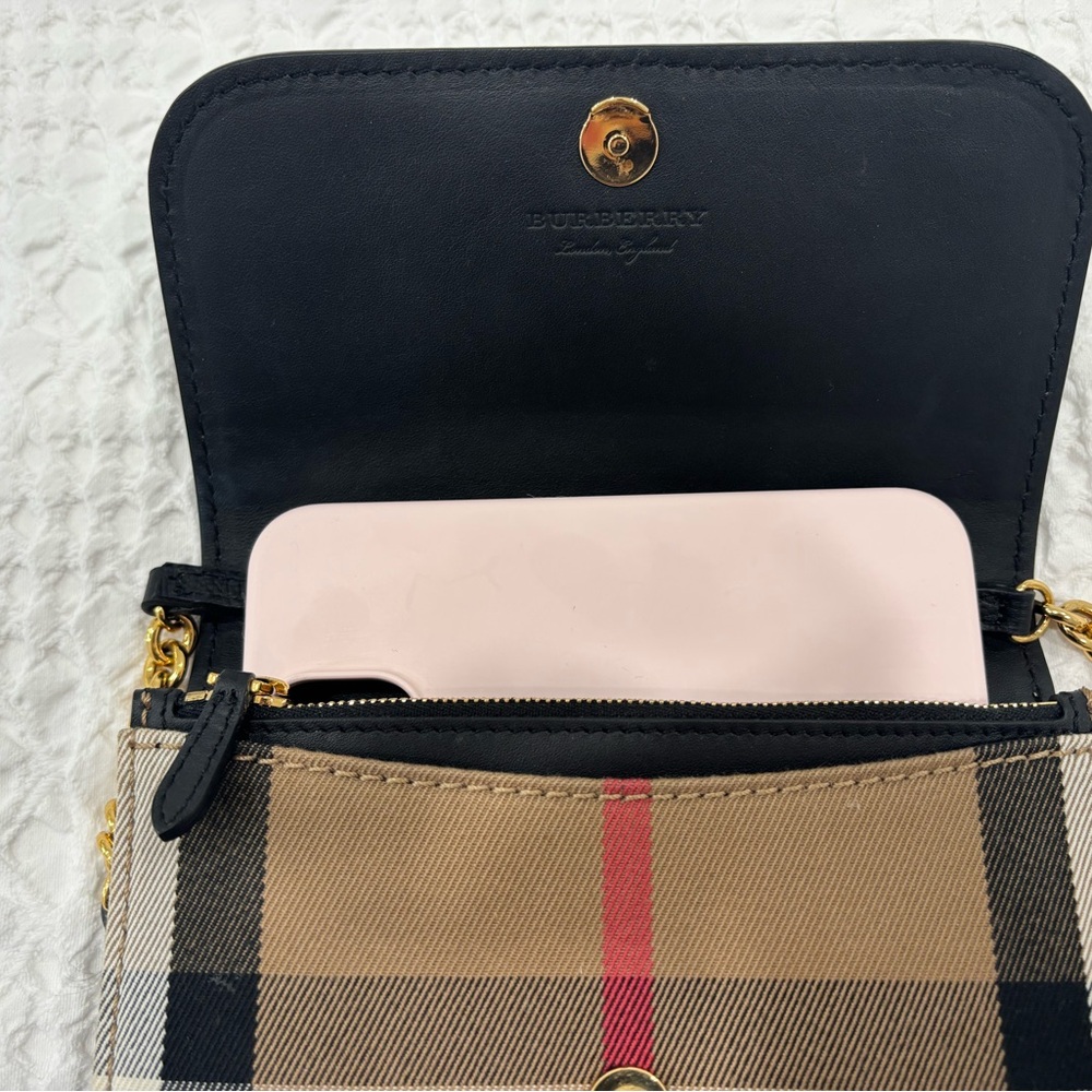 Burberry Black and Tan Crossbody Bag with Gold Chain - Picture 12 of 14